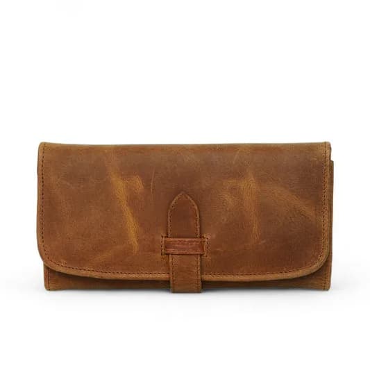 Hides Leather Co Review: Full-Grain Leather Bags, Belts & Wallets Worth Buying